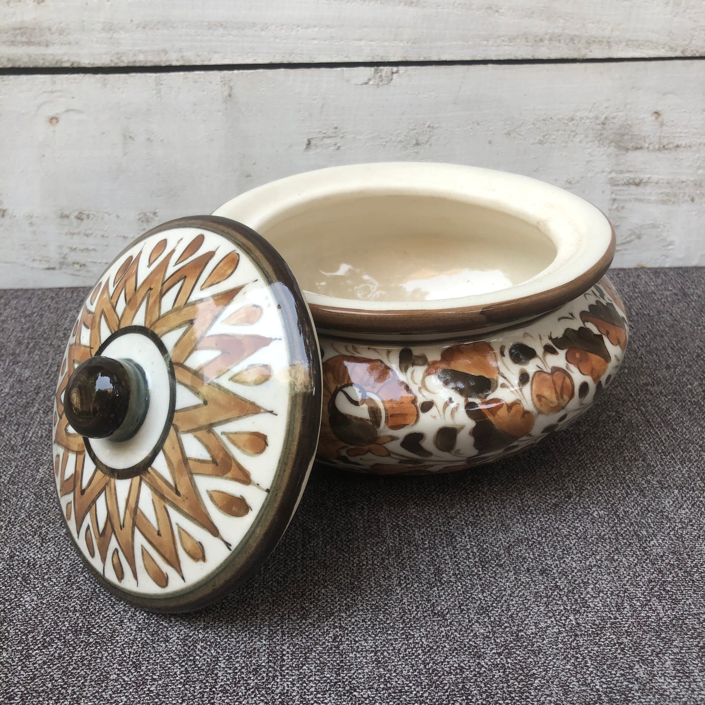 Brown Leaf Small Handi