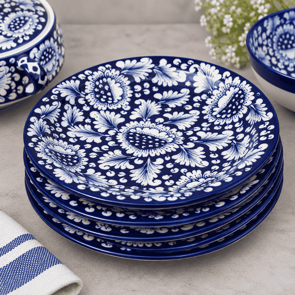 Blue Flower Dinner Set for 4 Persons